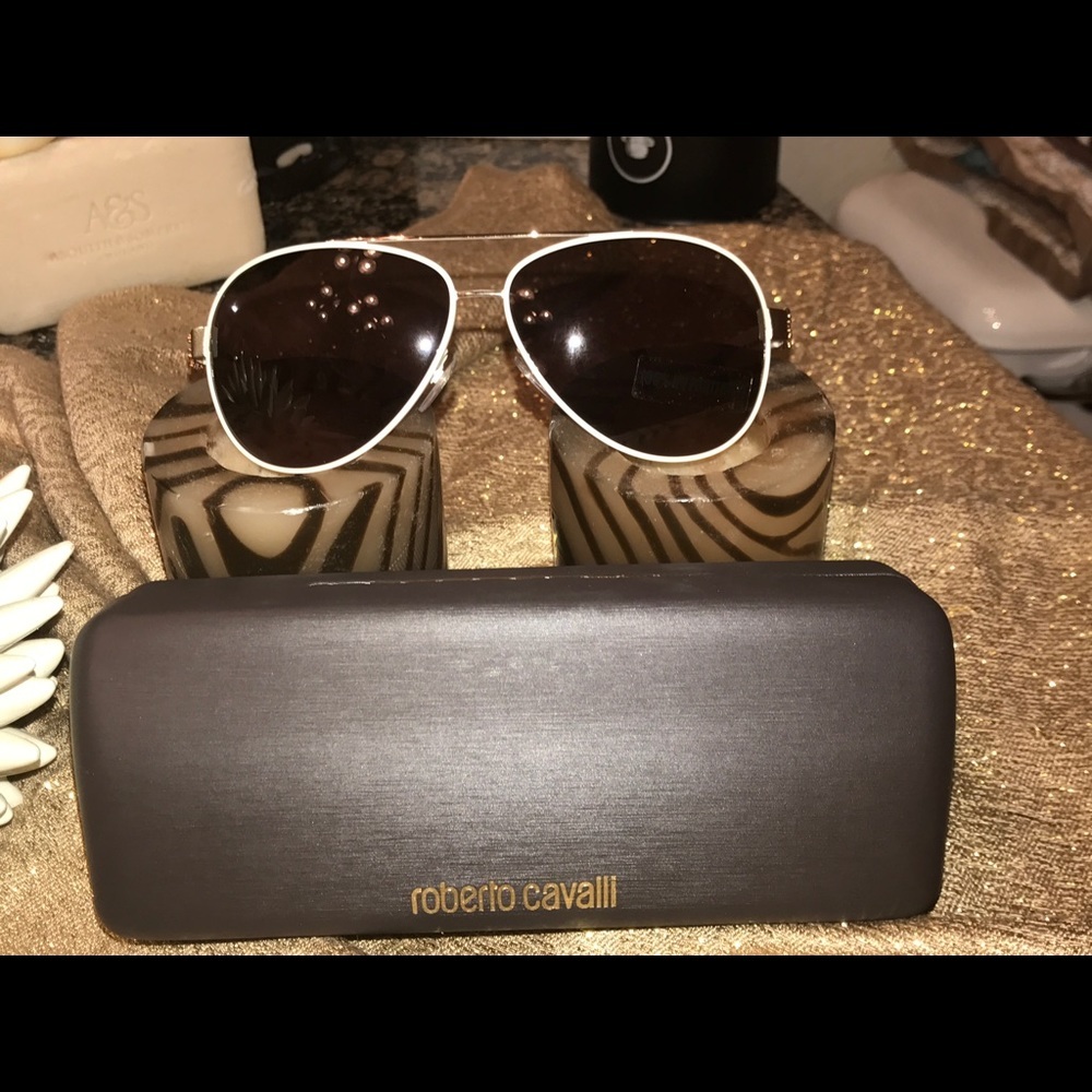 ‼️SOLD‼️NWT ROBERT CAVALLI sunglasses.    SOLD‼️